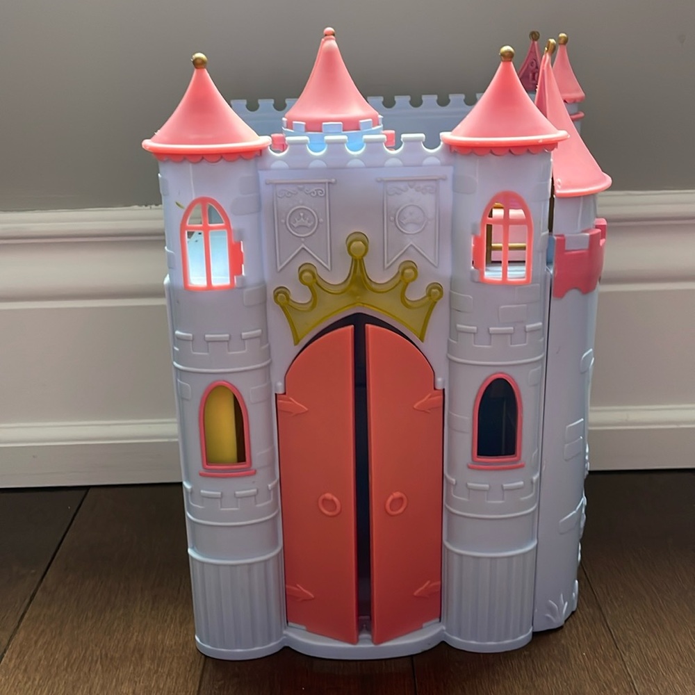 Mattel Foldable Caste
